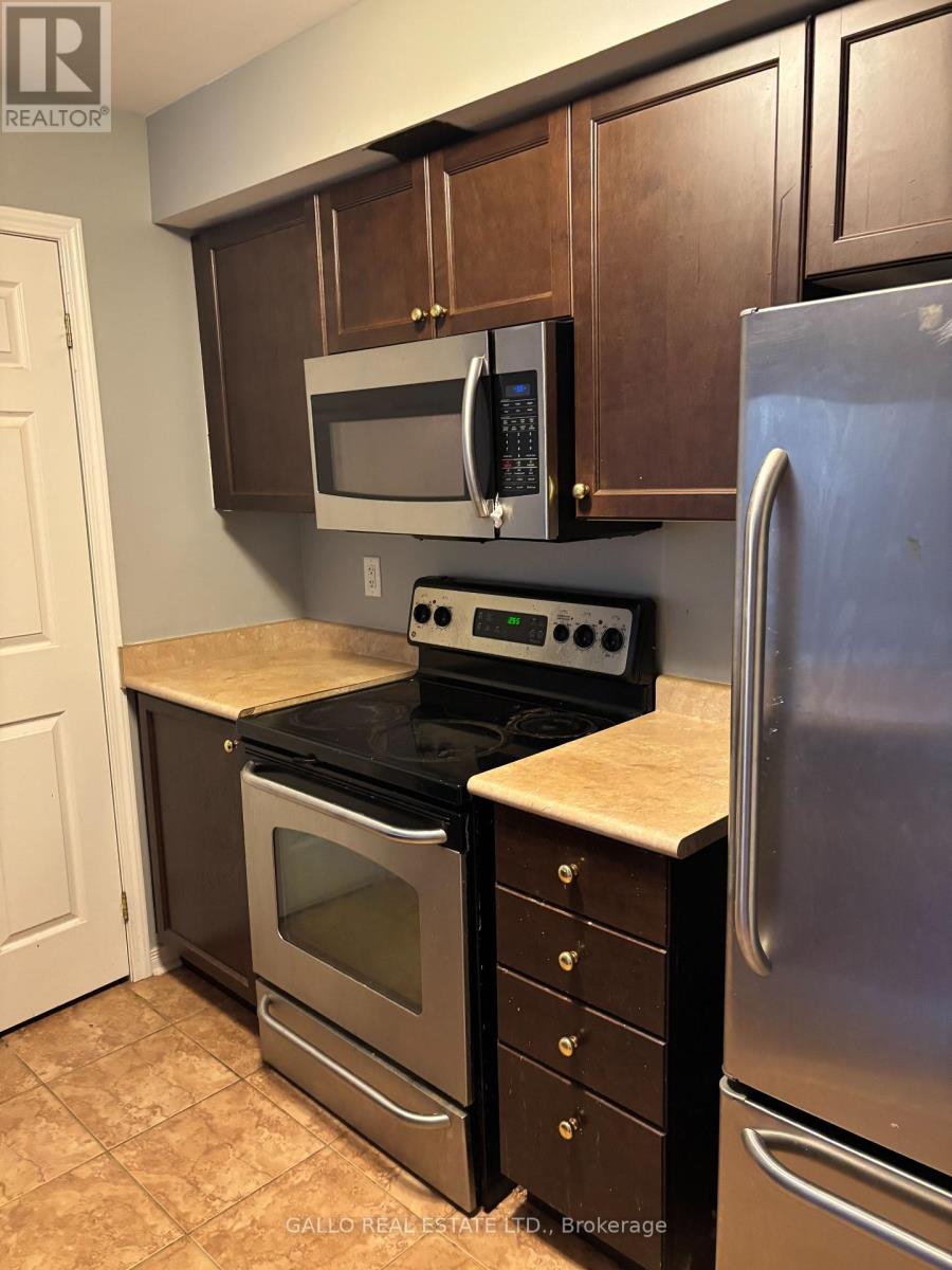 86 - 2245 Bur Oak Avenue Property Photo 8