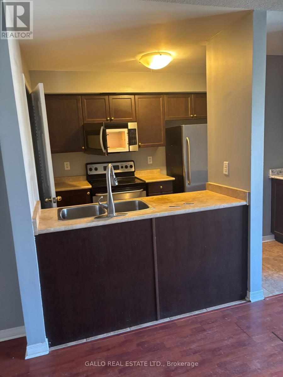 86 - 2245 Bur Oak Avenue Property Photo 10