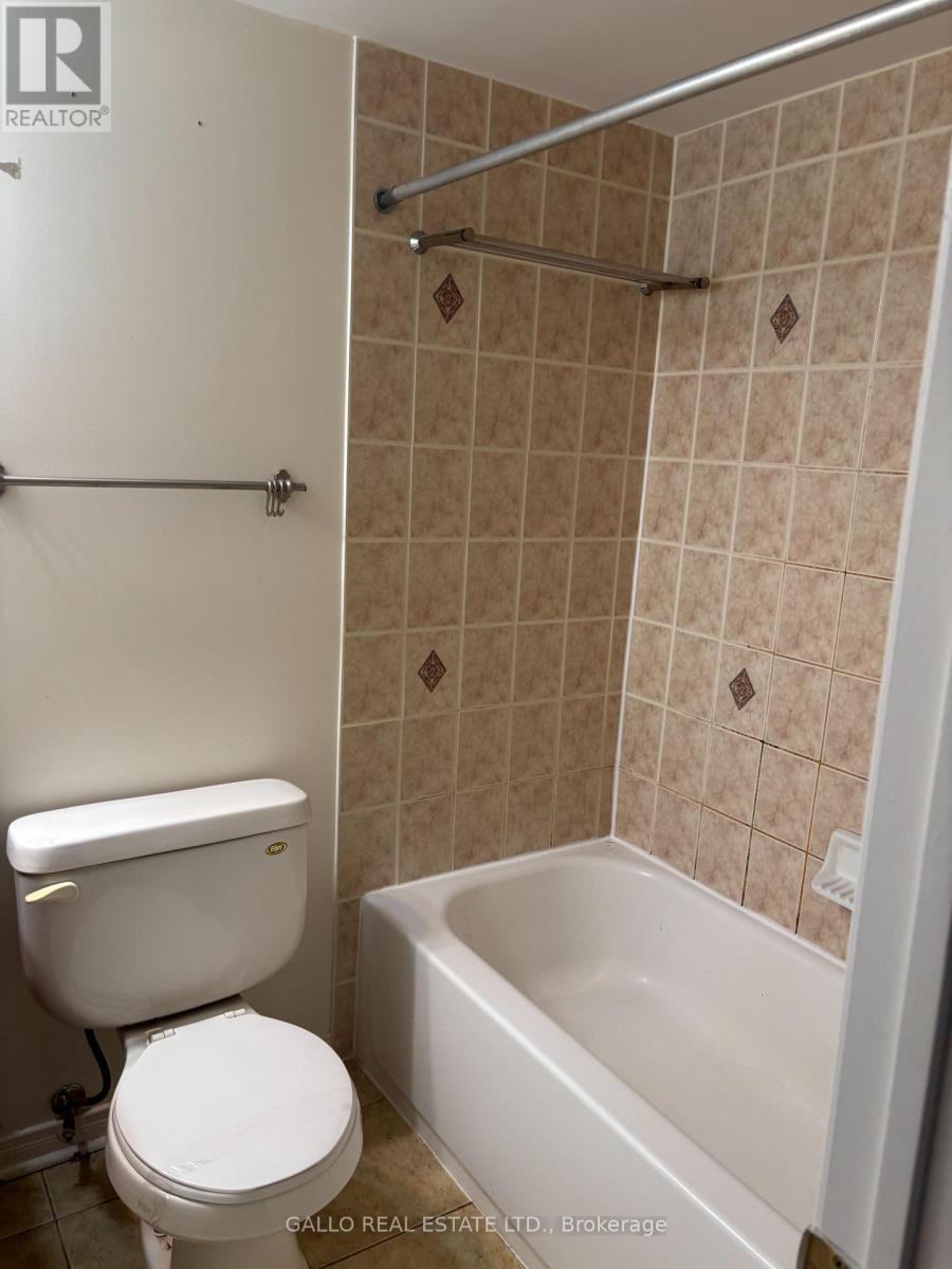 86 - 2245 Bur Oak Avenue Property Photo 16