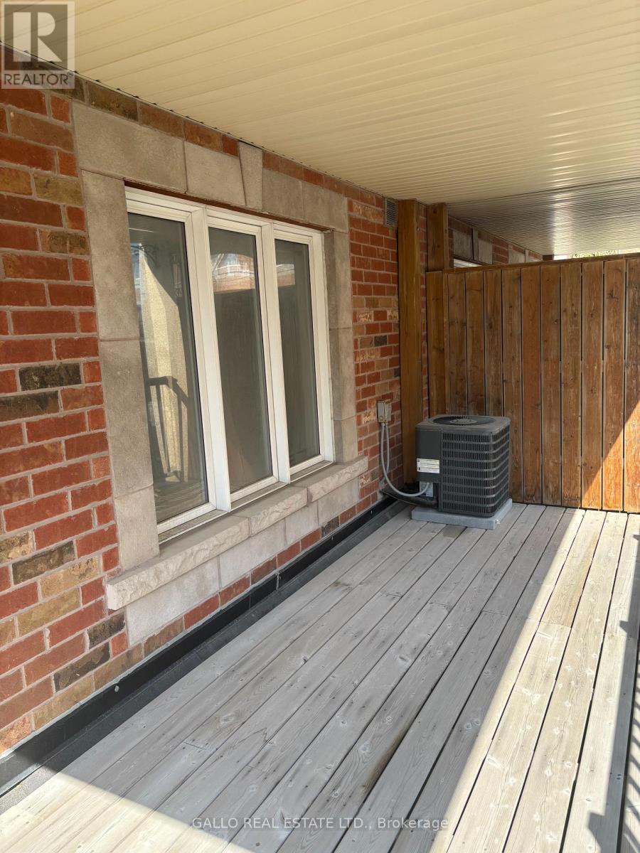 86 - 2245 Bur Oak Avenue Property Photo 18