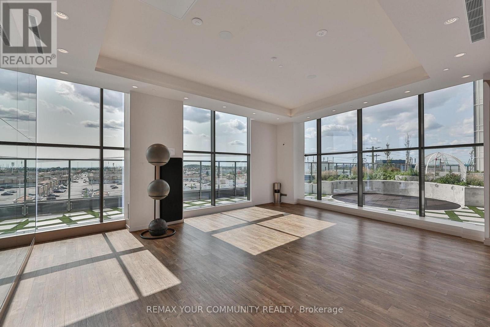 2302 - 474 Caldari Road Property Photo 12