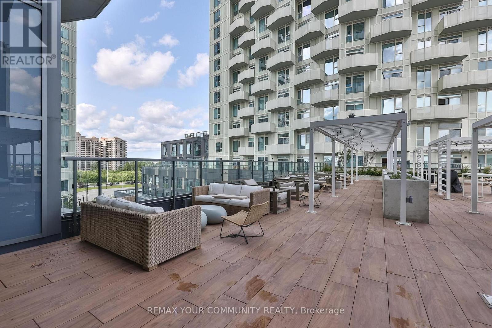 2302 - 474 Caldari Road Property Photo 16