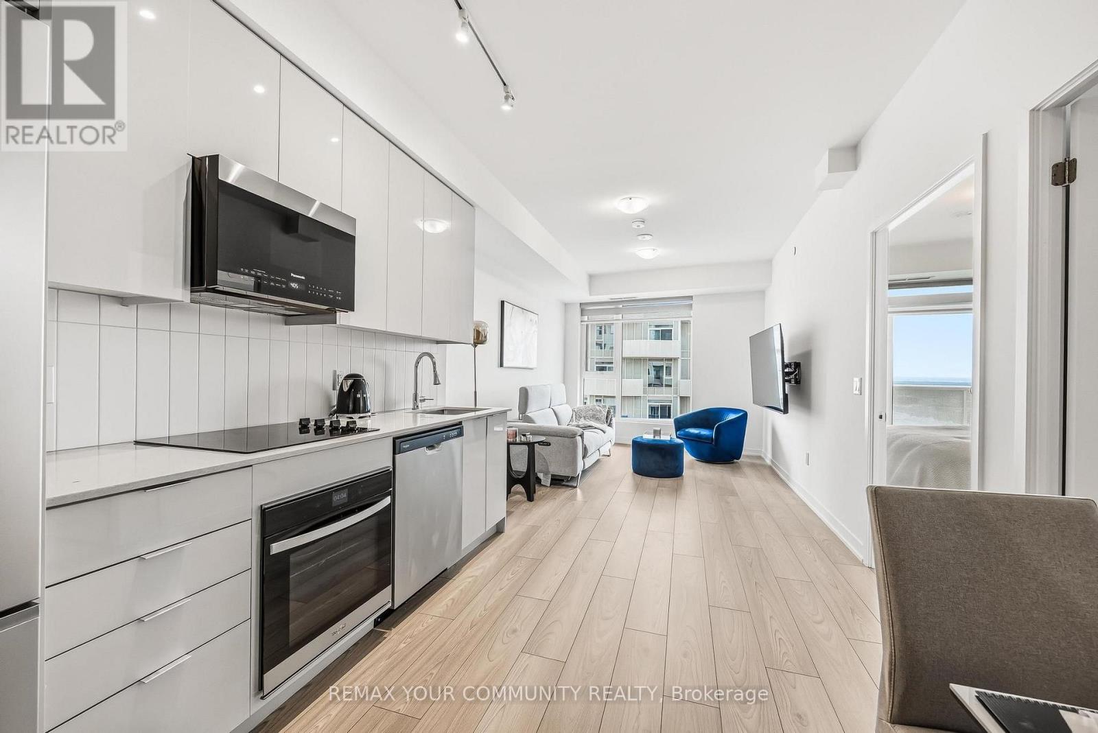 2302 - 474 Caldari Road Property Photo 23