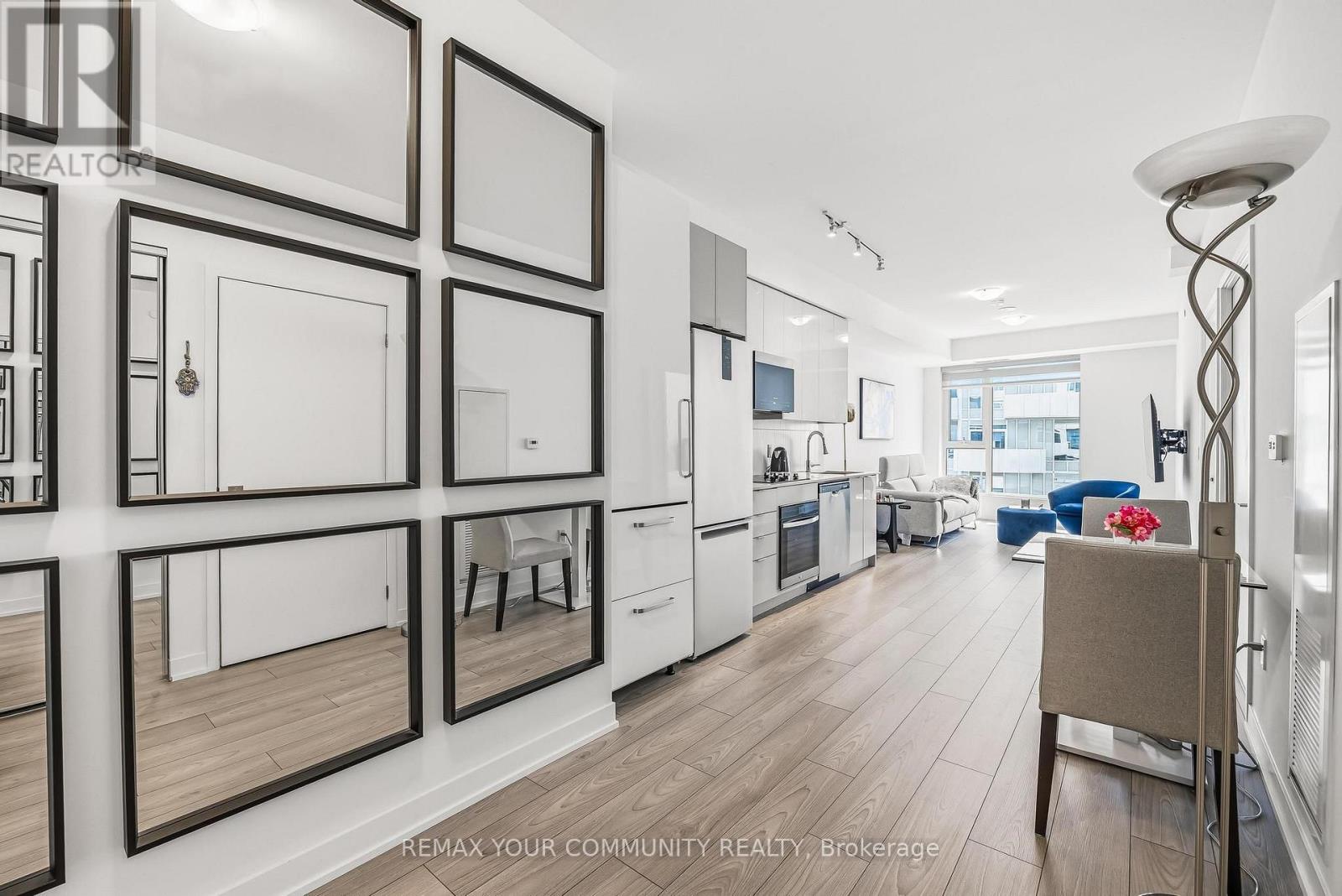 2302 - 474 Caldari Road Property Photo 32