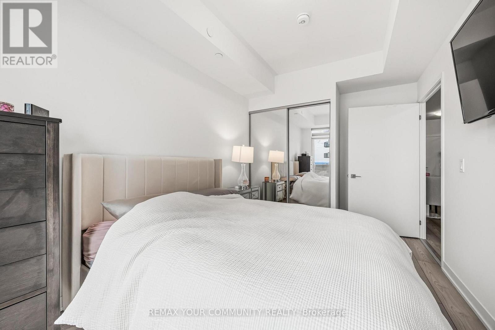 2302 - 474 Caldari Road Property Photo 34