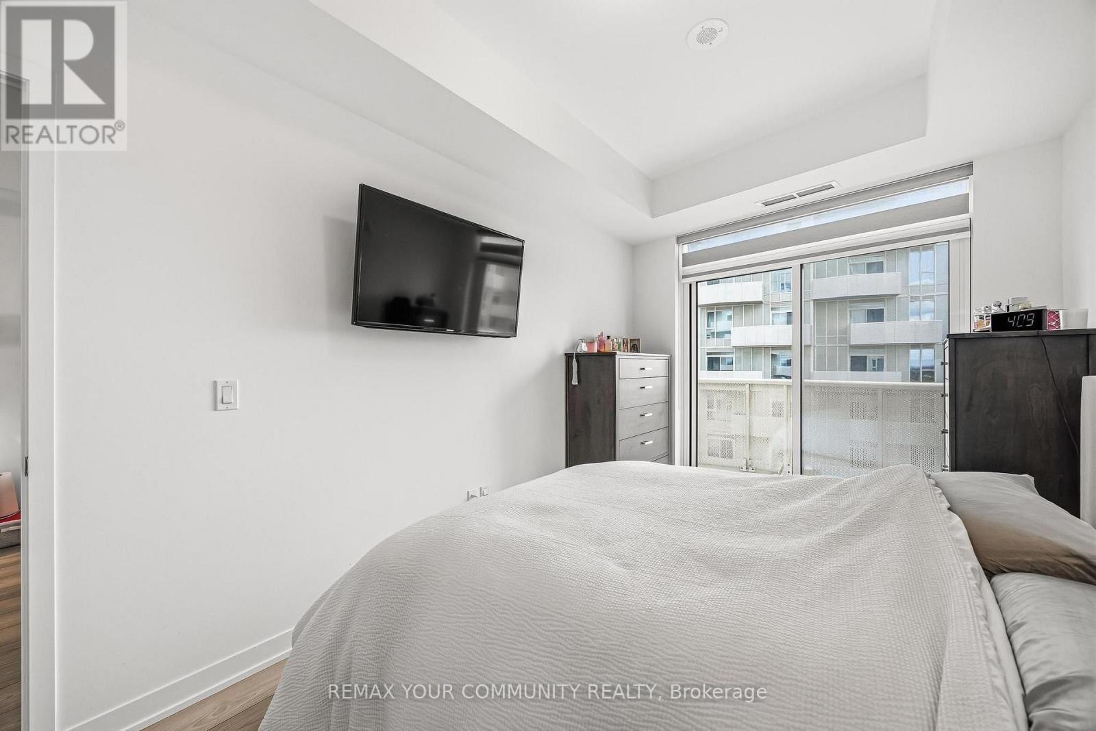 2302 - 474 Caldari Road Property Photo 35