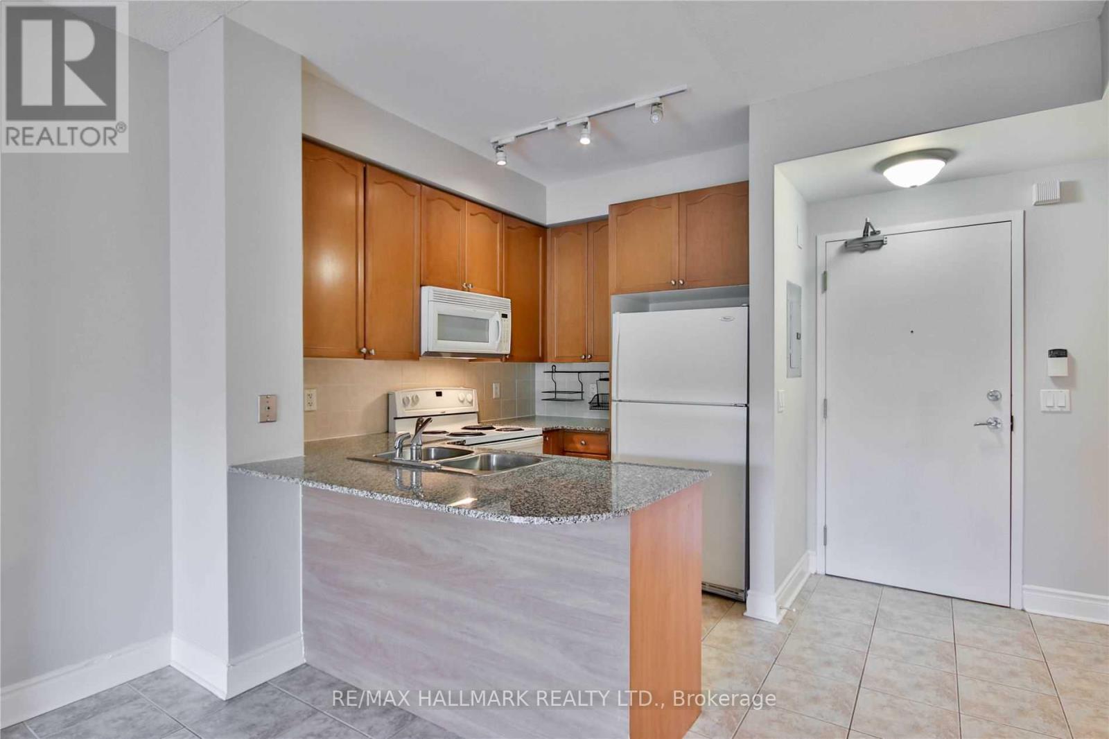 411 - 8201 Islington Avenue Property Photo 8