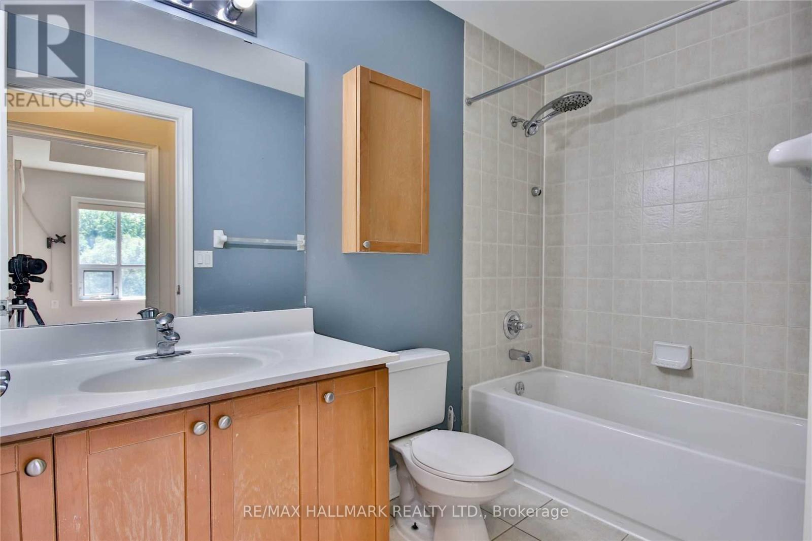 411 - 8201 Islington Avenue Property Photo 19