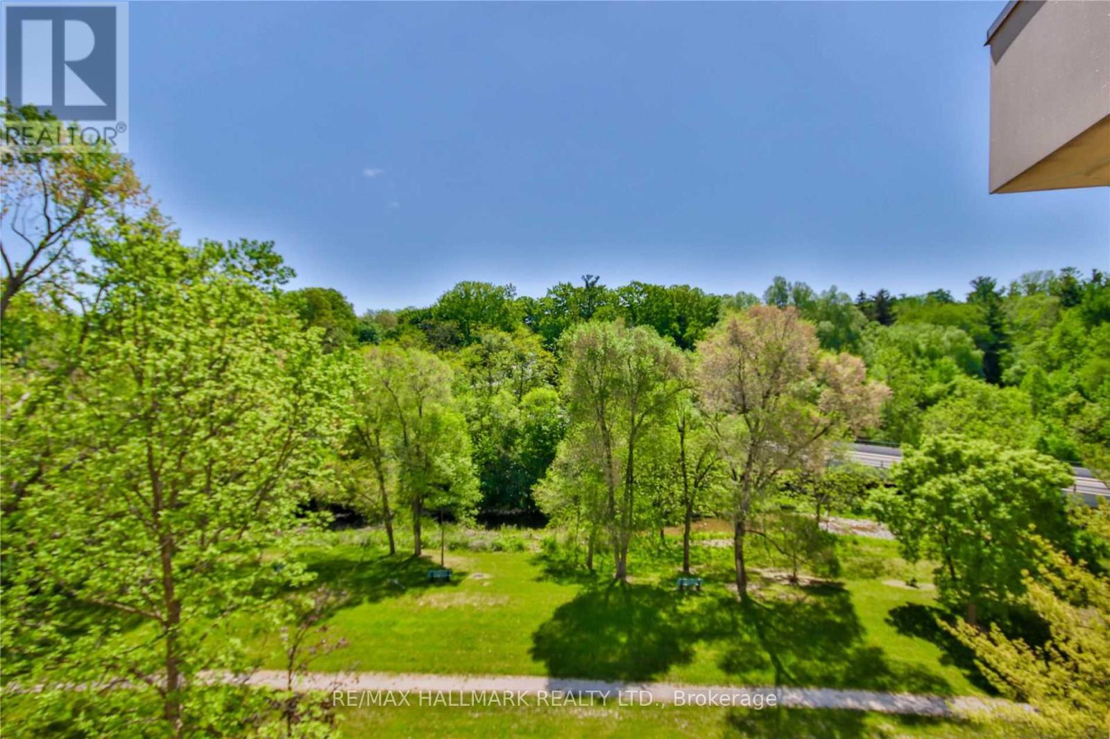 411 - 8201 Islington Avenue Property Photo 21