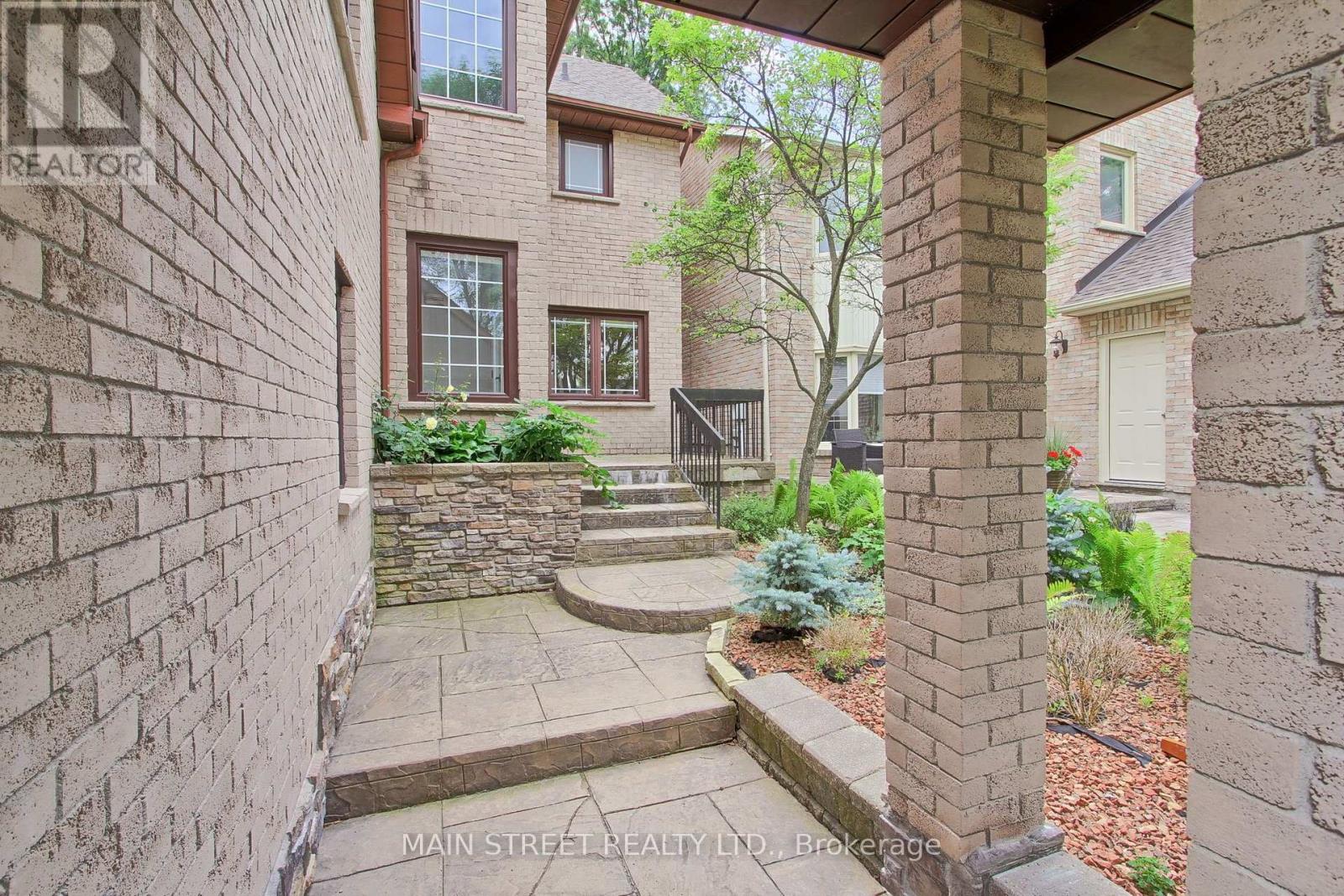 27 Murdock Avenue Property Photo 3