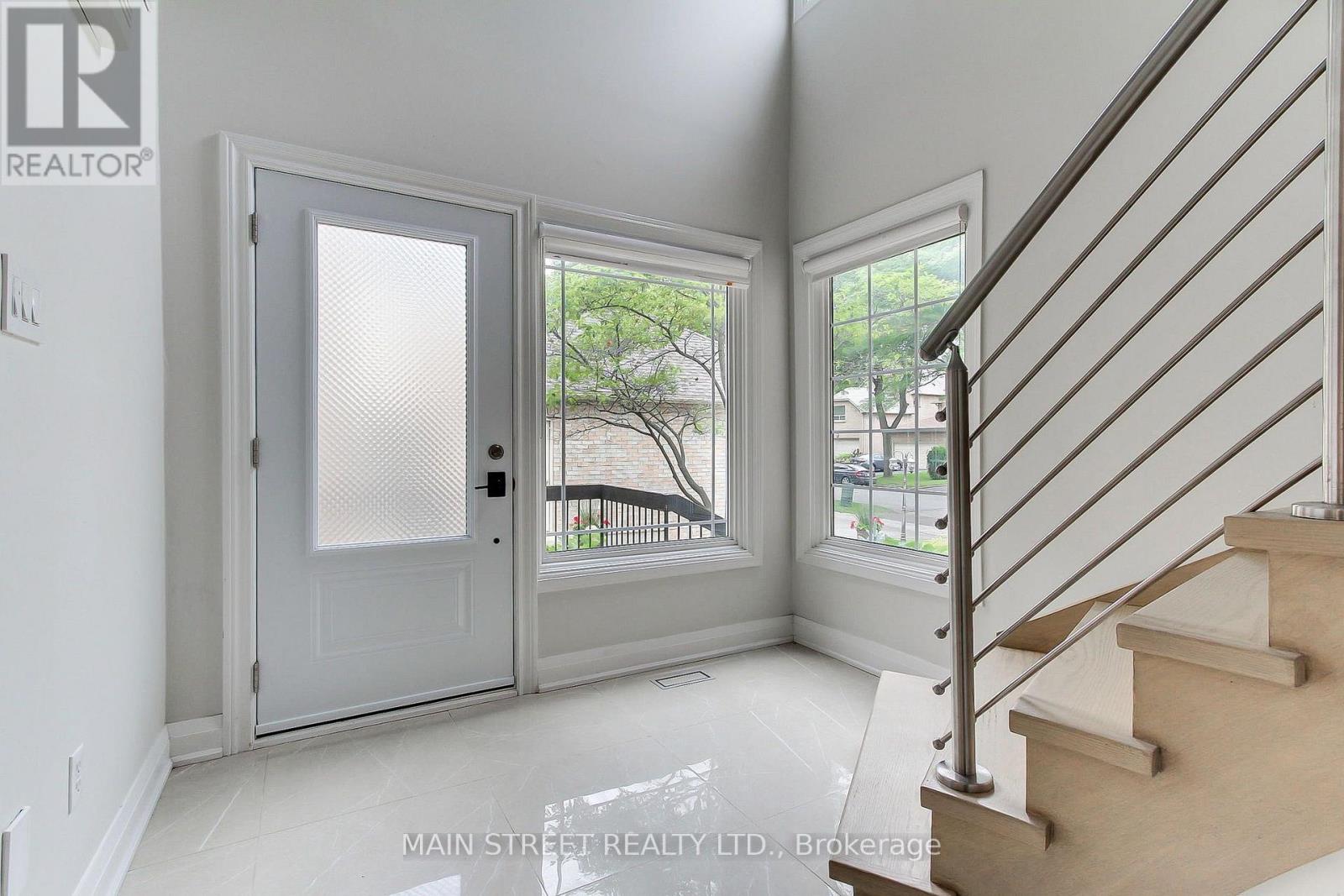 27 Murdock Avenue Property Photo 5