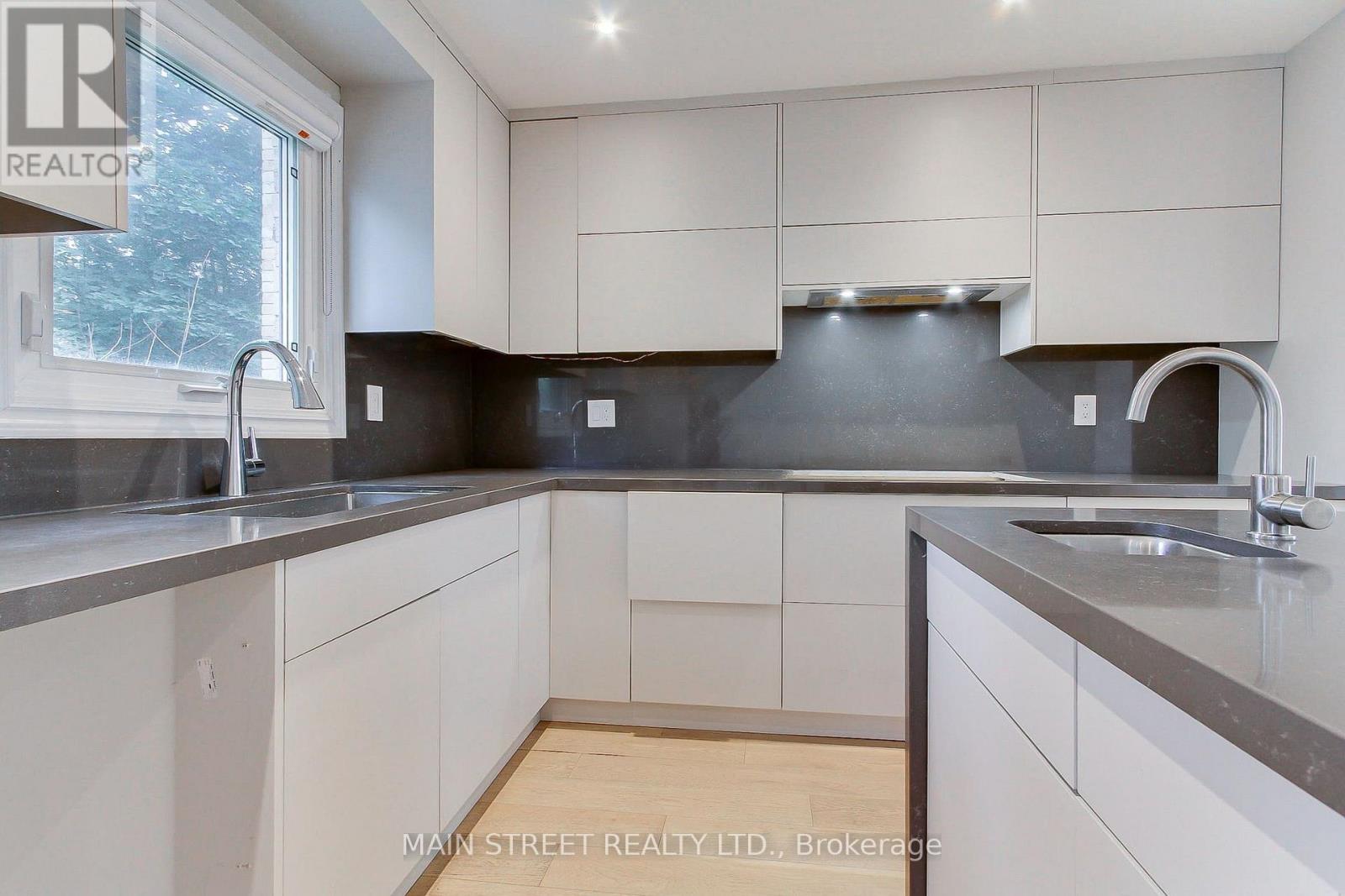 27 Murdock Avenue Property Photo 9