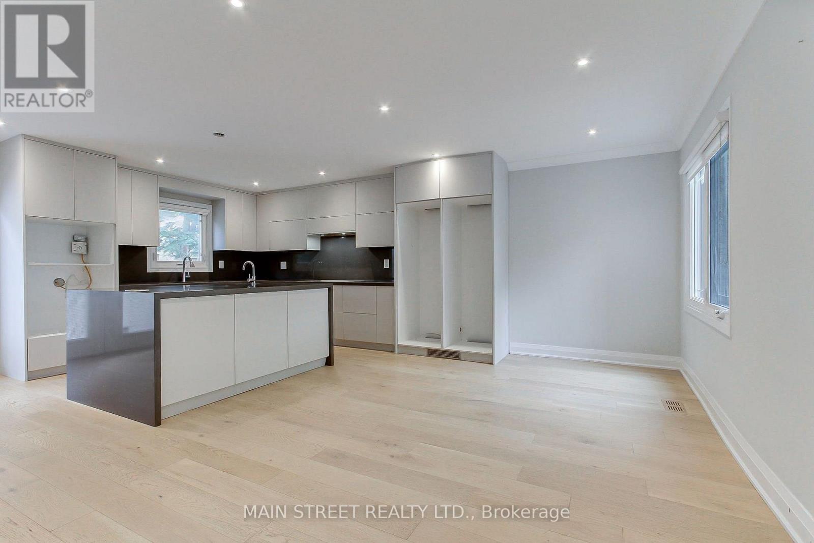 27 Murdock Avenue Property Photo 11