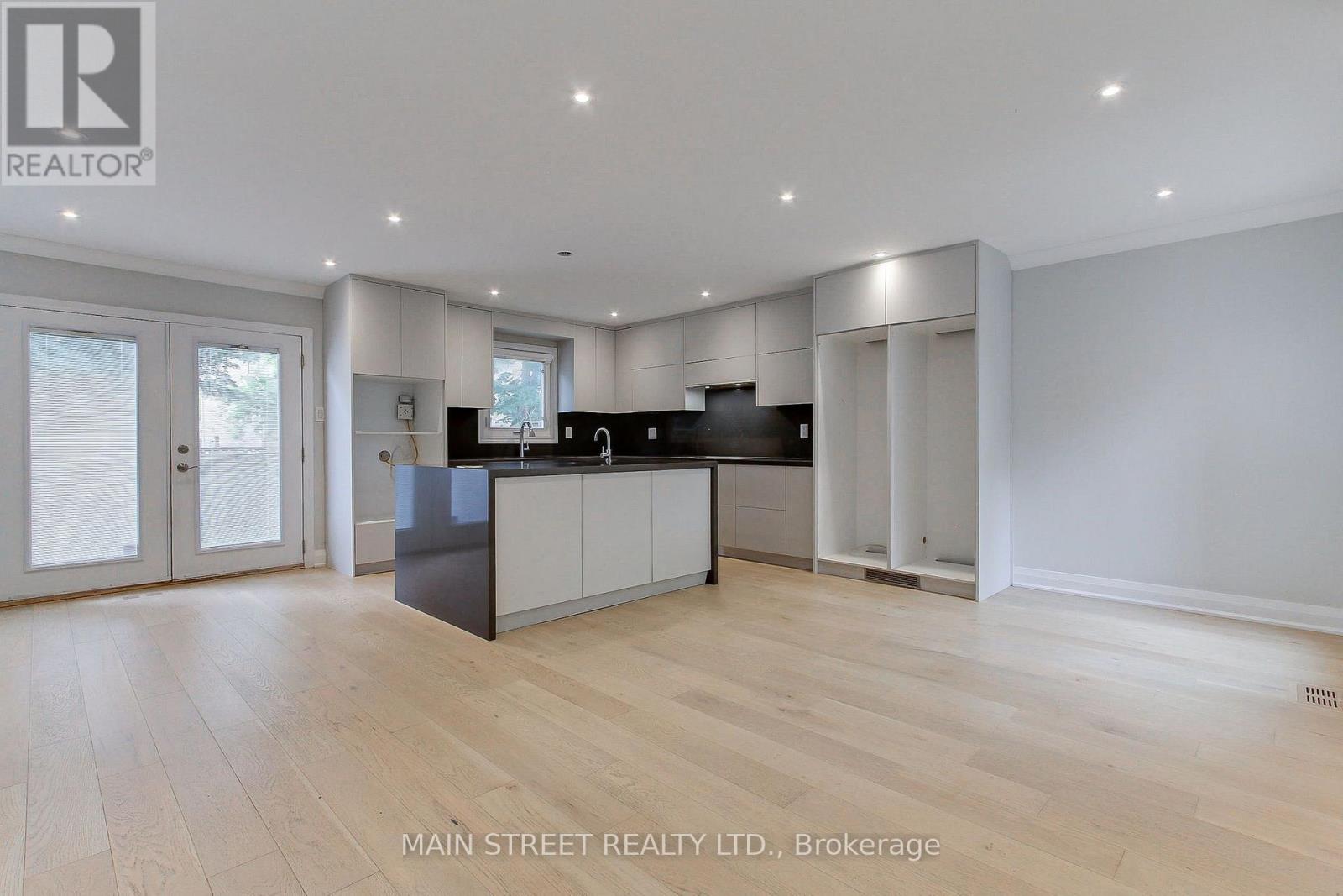 27 Murdock Avenue Property Photo 12