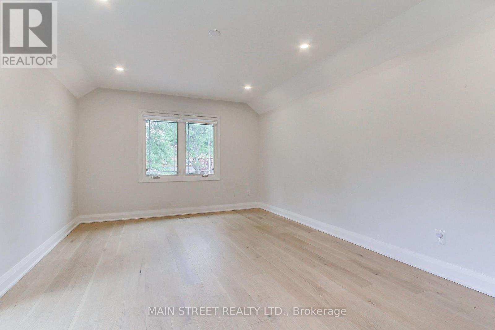 27 Murdock Avenue Property Photo 31