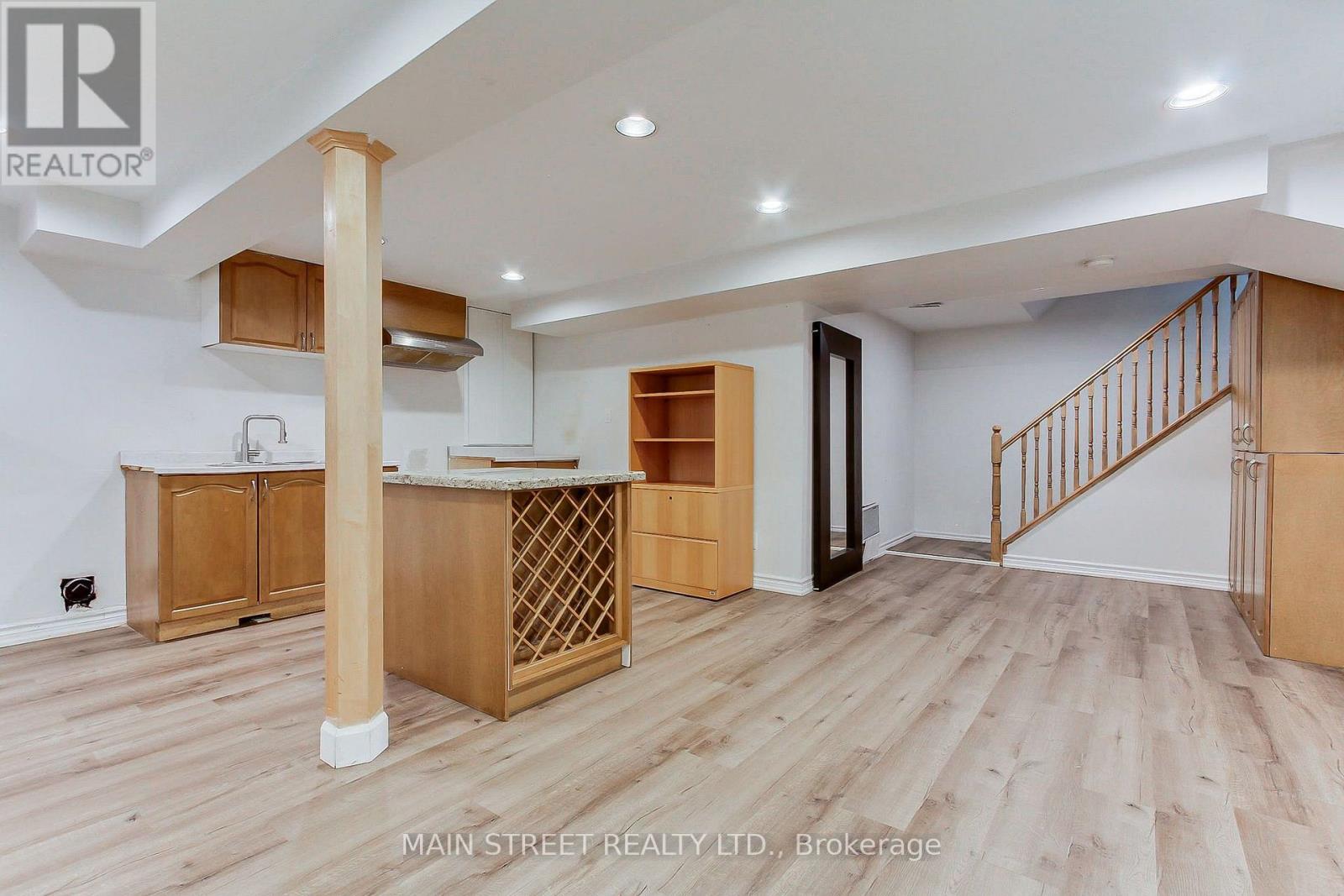 27 Murdock Avenue Property Photo 34