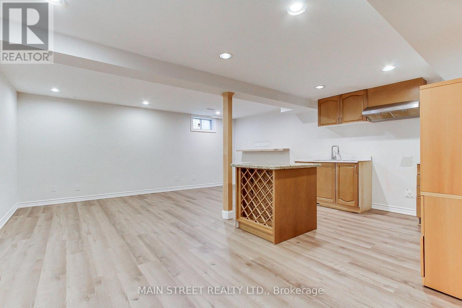 27 Murdock Avenue Property Photo 35