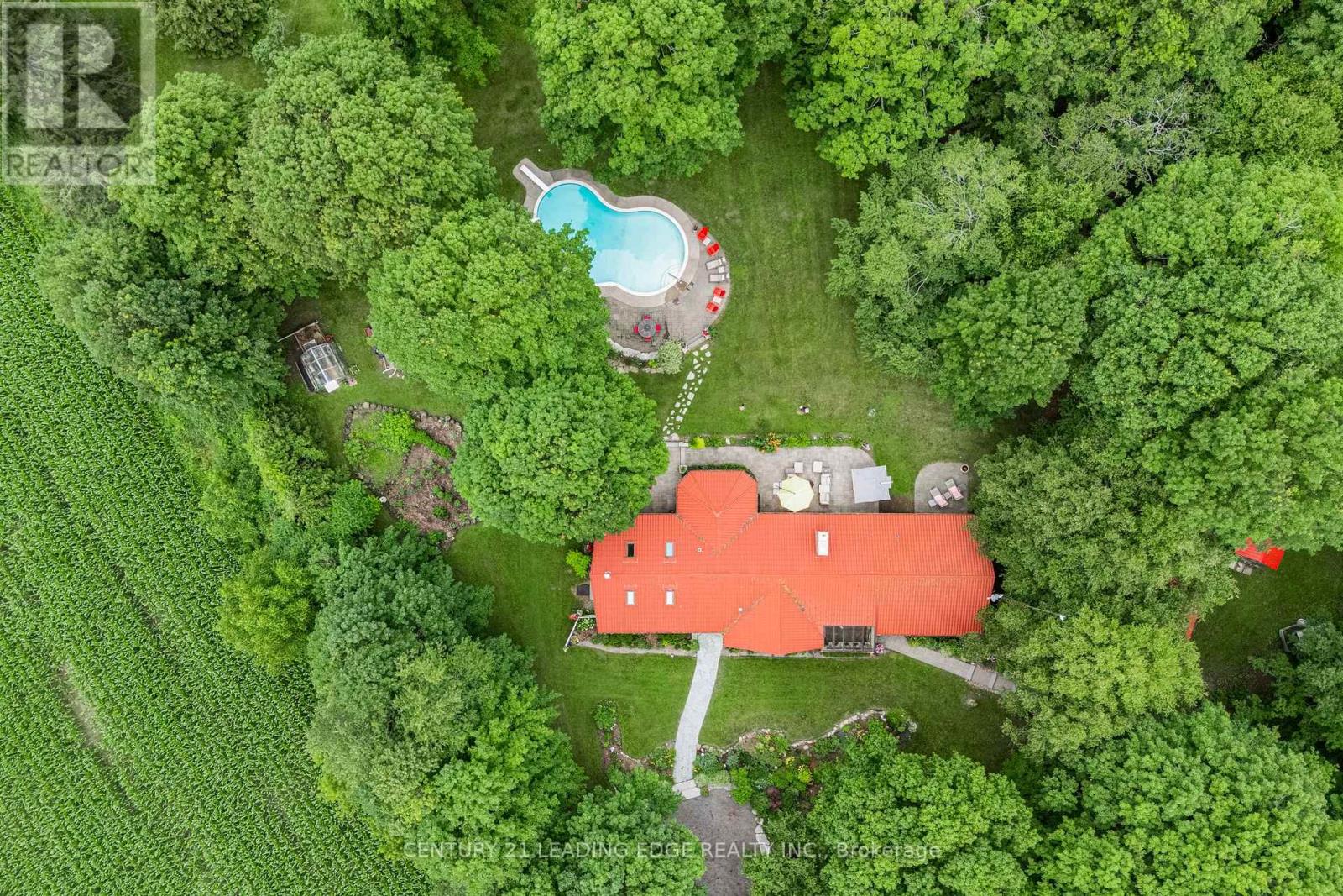 17962 9th Line Property Photo 1