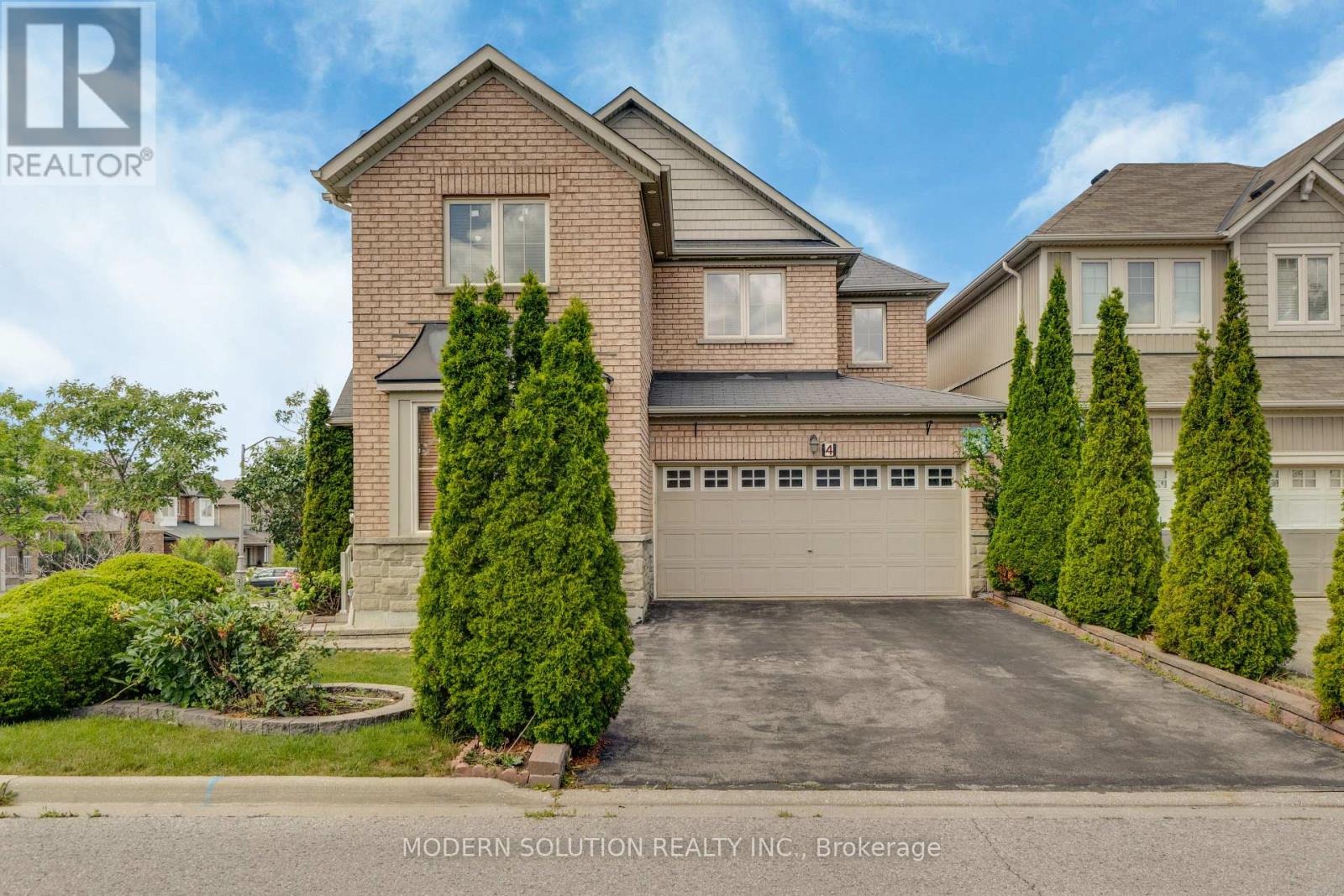 4 OVERHOLD CRESCENT