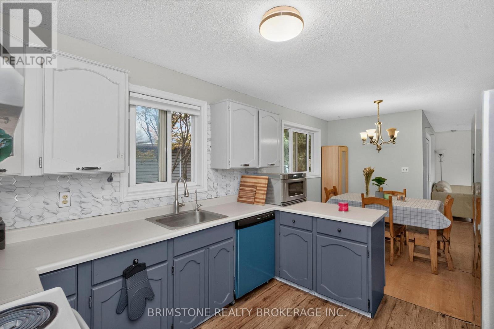 2693 25th Side Road Property Photo 9