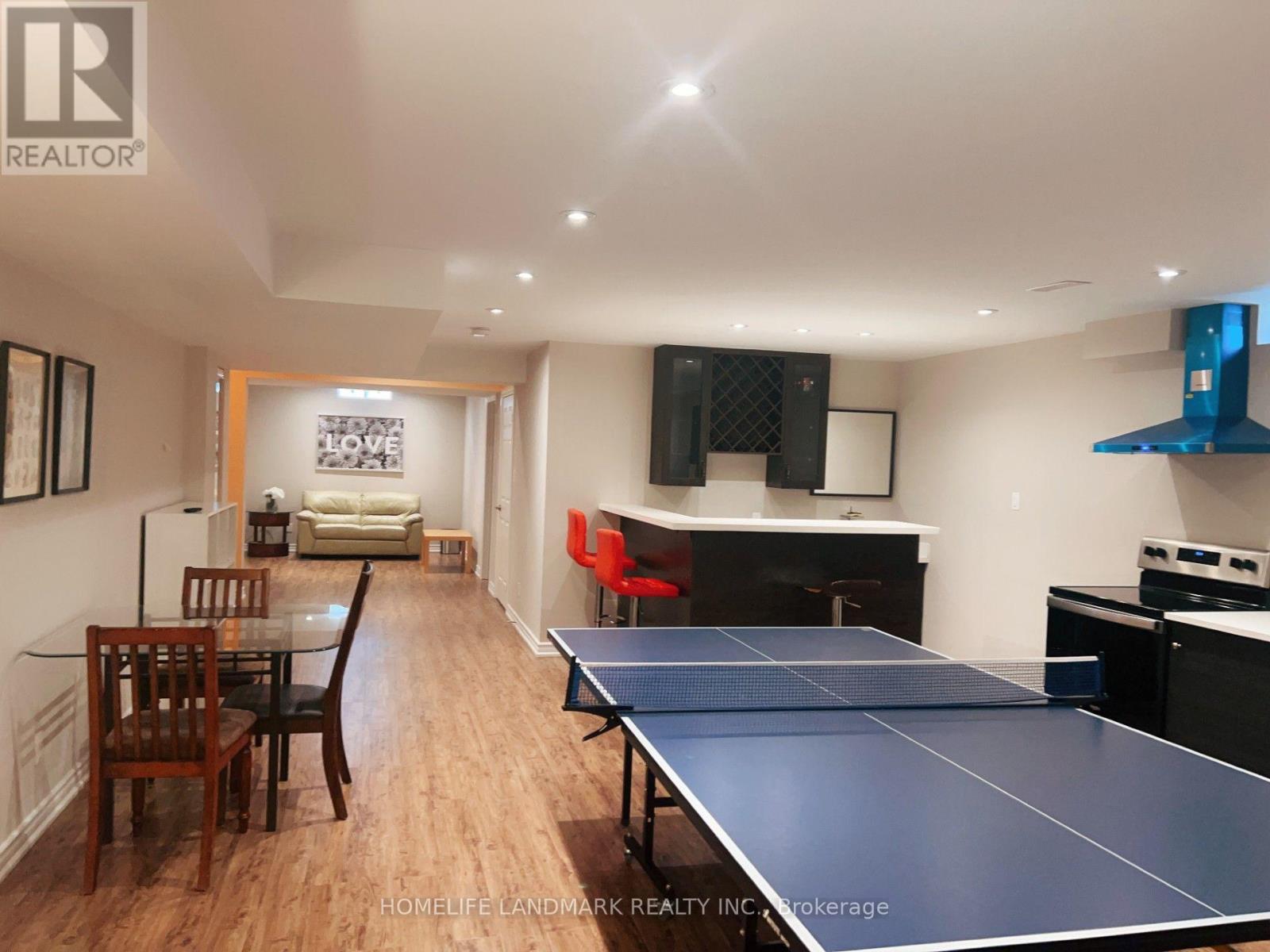 8 Stony Hill Boulevard S Property Photo 2