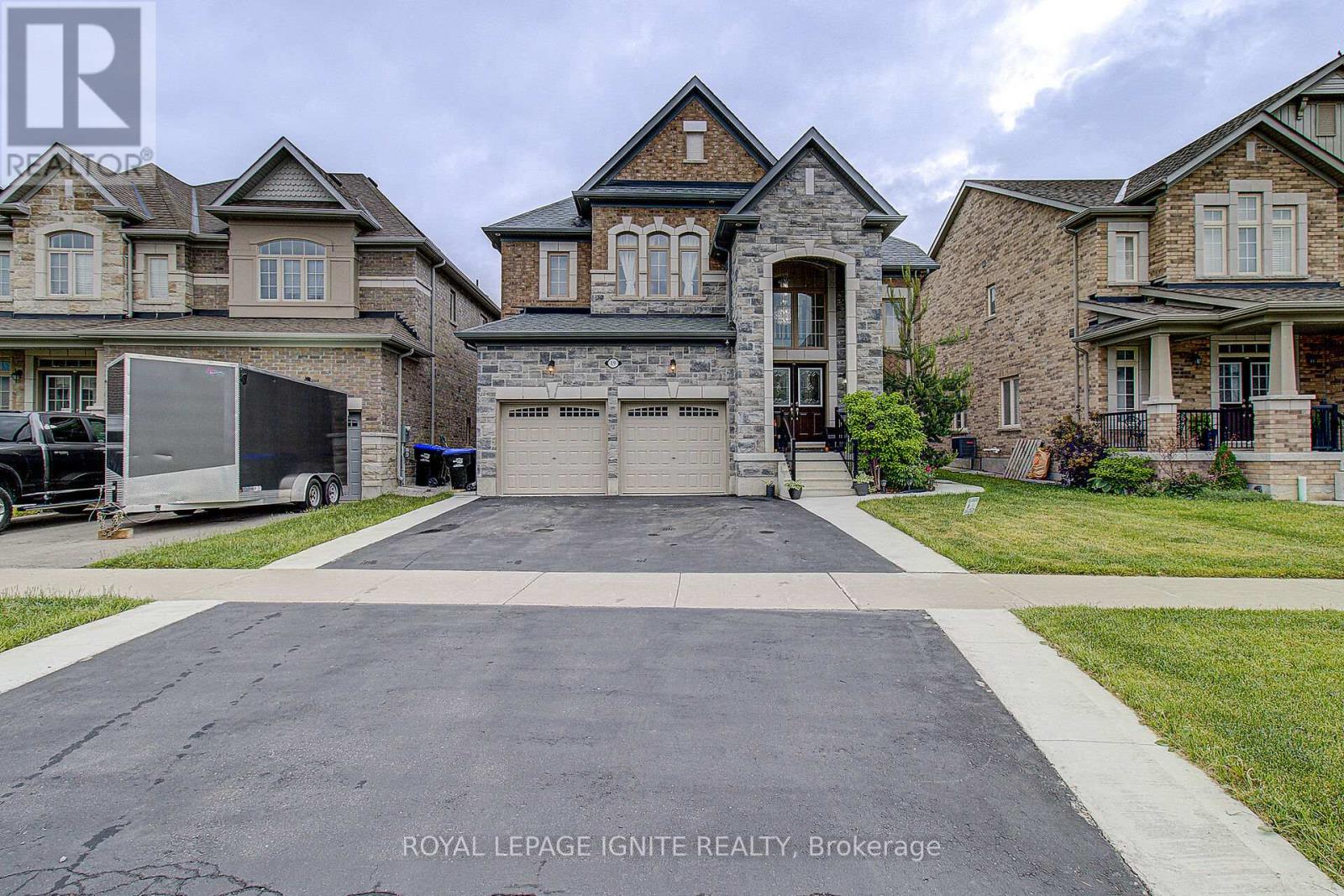 19 Hackett Street Property Photo 1