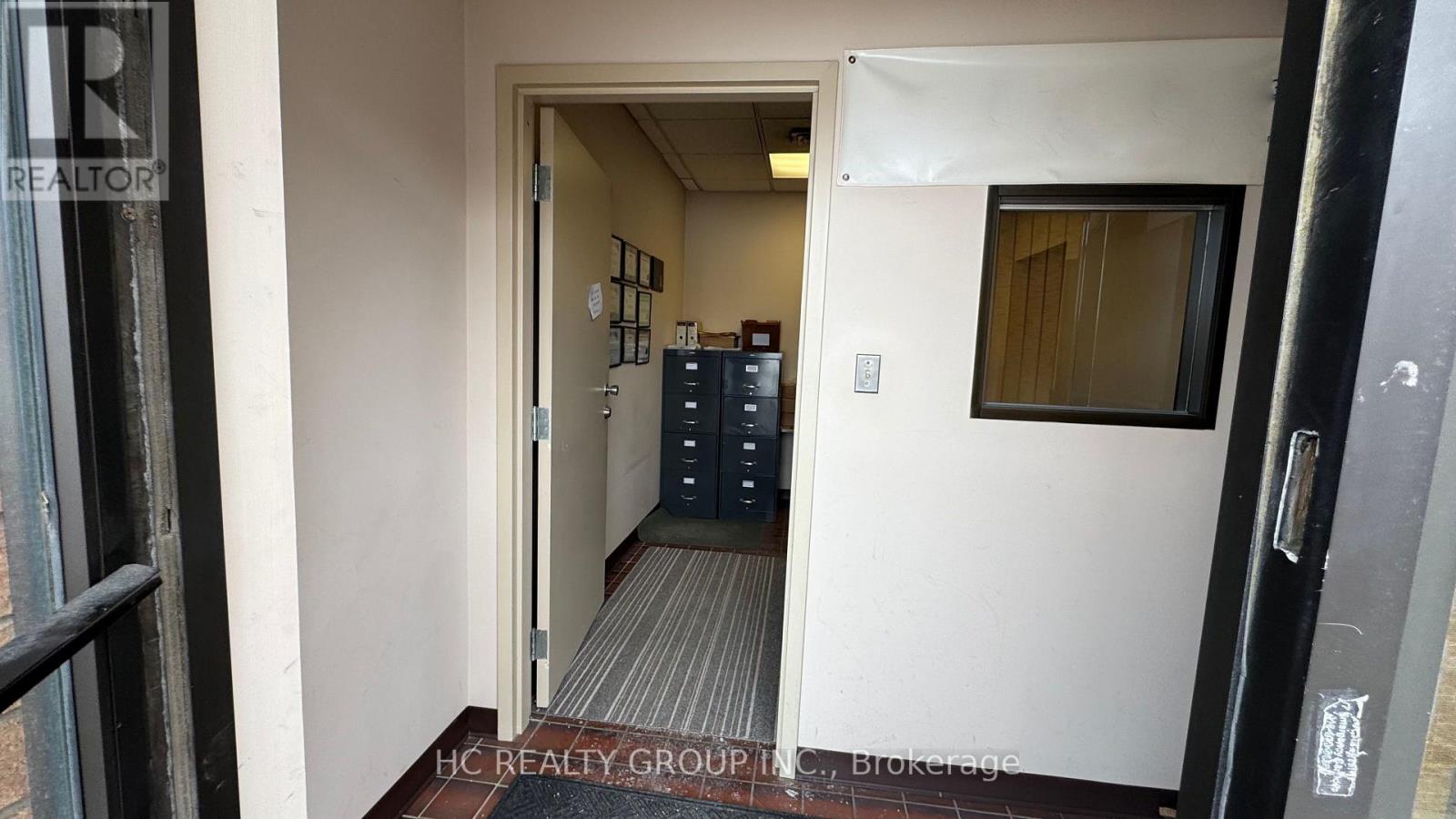 16 - 3300 Steeles Avenue W Property Photo 4