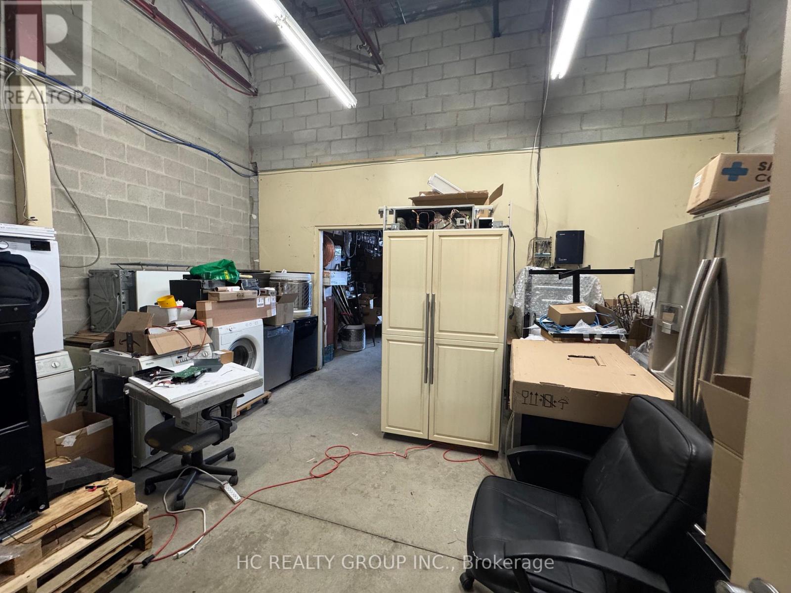 16 - 3300 Steeles Avenue W Property Photo 8