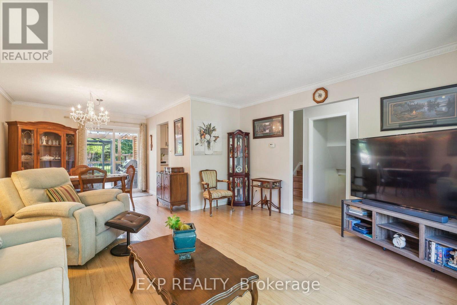 8245 Main Street Property Photo 6
