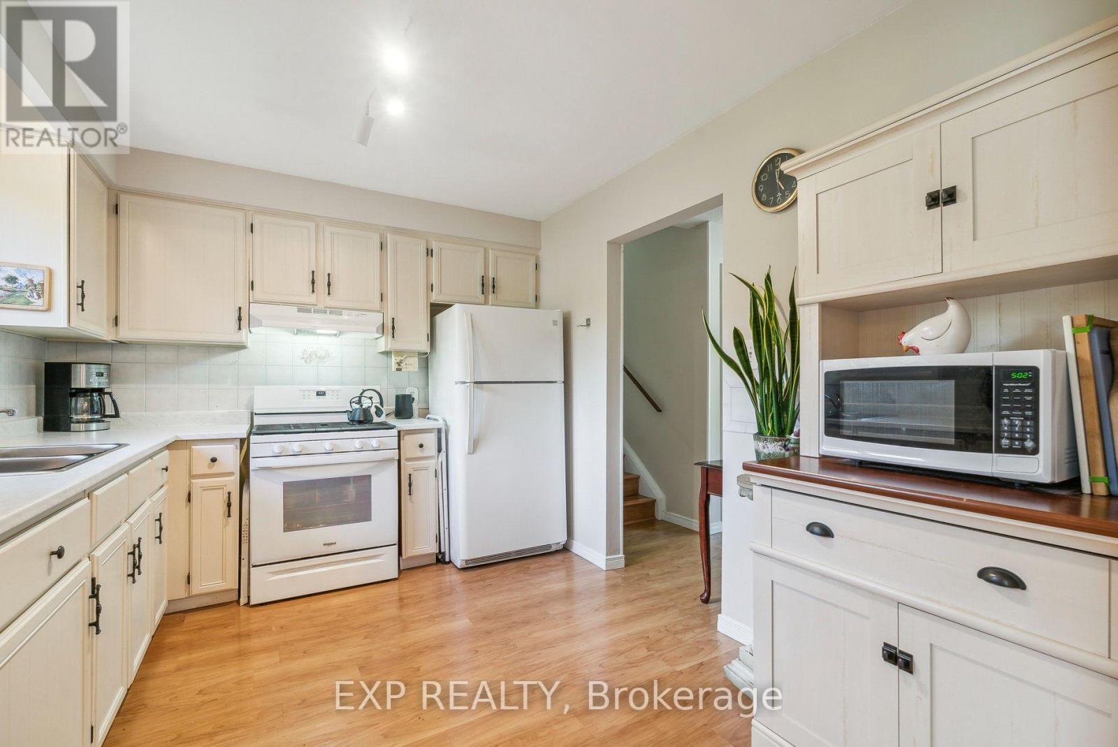 8245 Main Street Property Photo 11