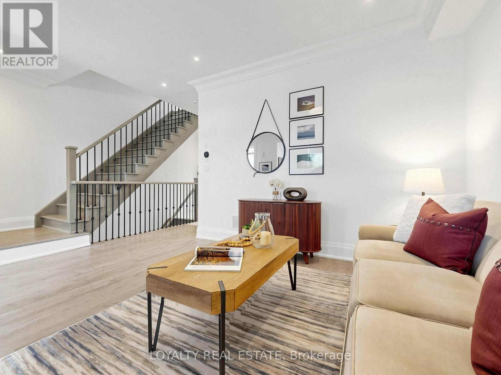 52 South Park Road Property Photo 6
