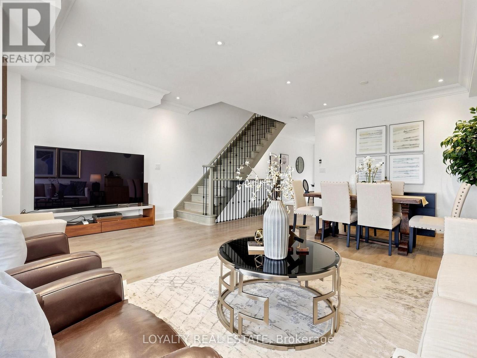 52 South Park Road Property Photo 17
