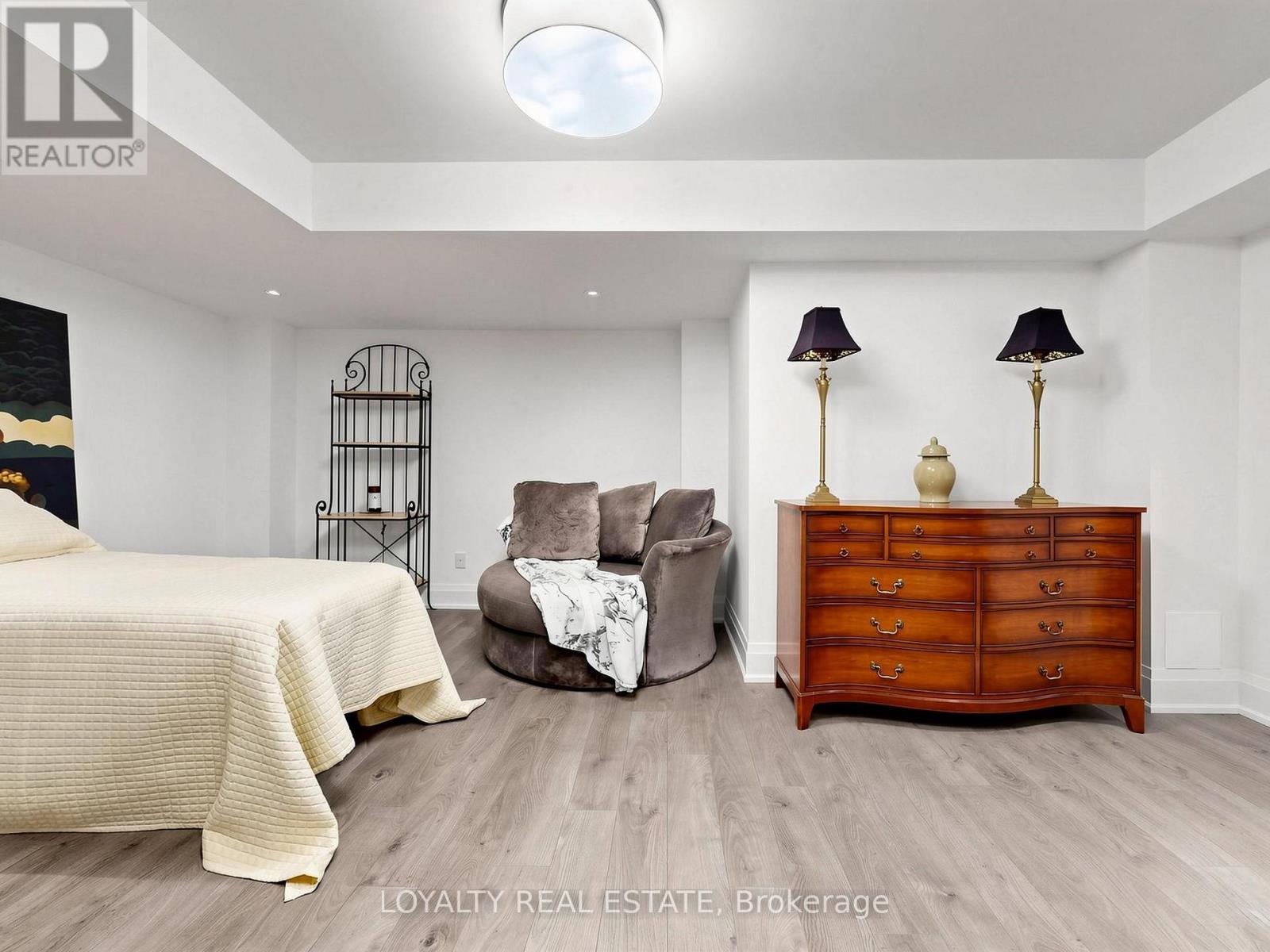 52 South Park Road Property Photo 39