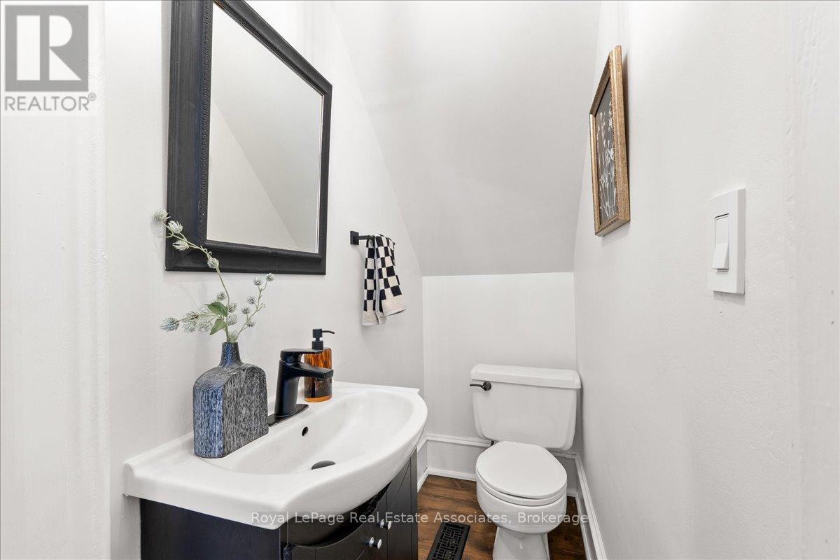 21 Peace Street Property Photo 12