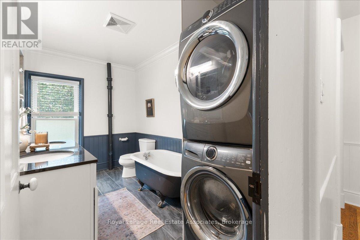 21 Peace Street Property Photo 26