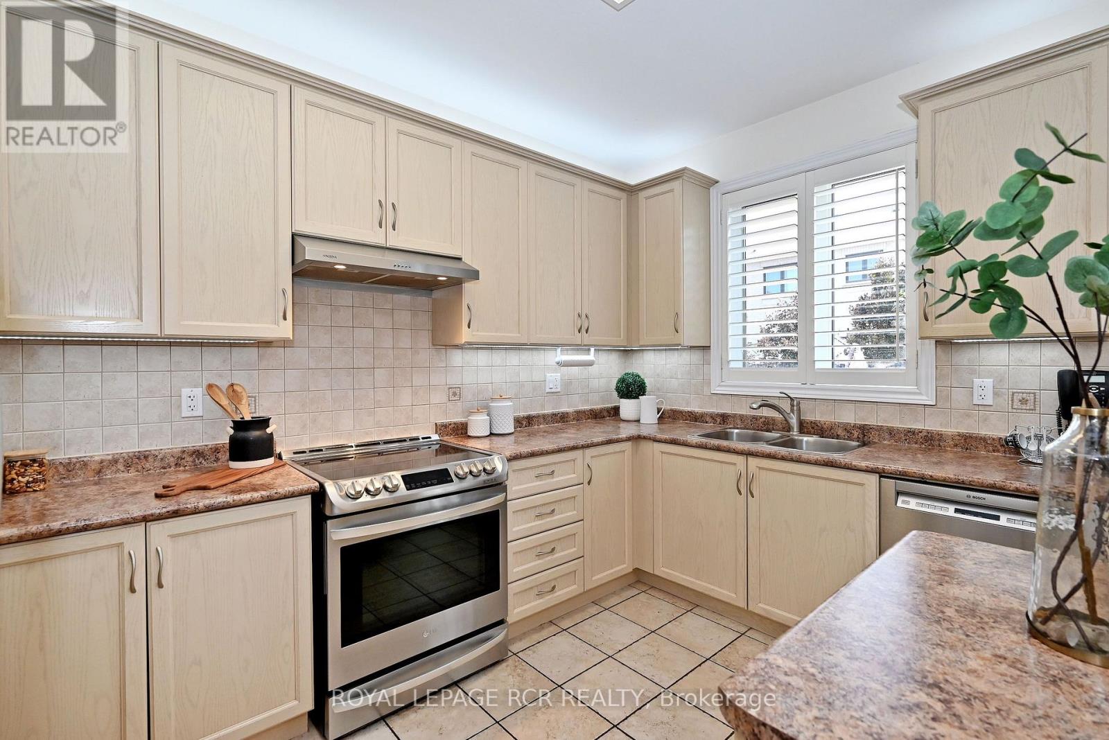 43 Ivy Glen Drive Property Photo 19