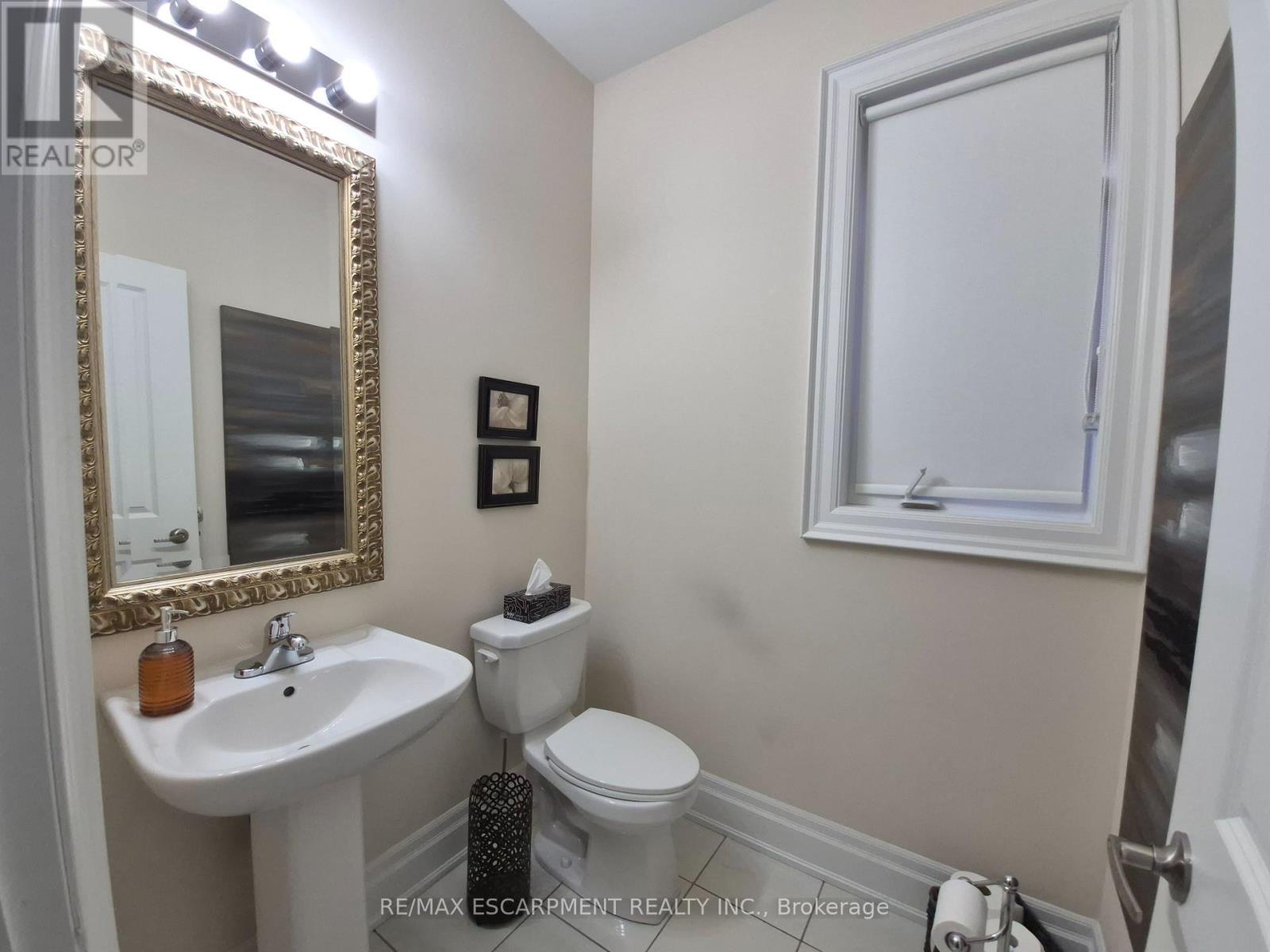 610 Sweetwater Crescent Property Photo 11