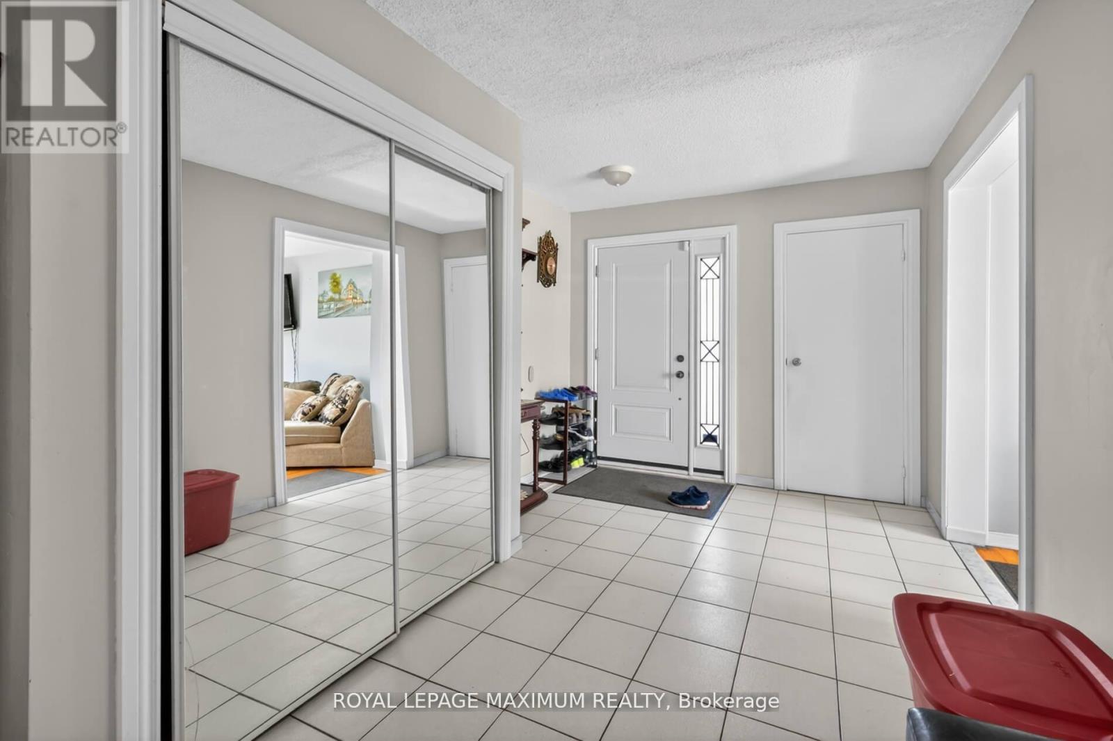 3 Muzzo Court Property Photo 4
