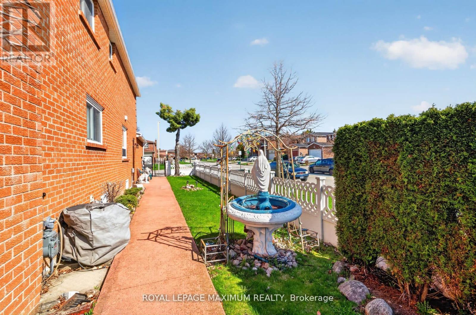 3 Muzzo Court Property Photo 35