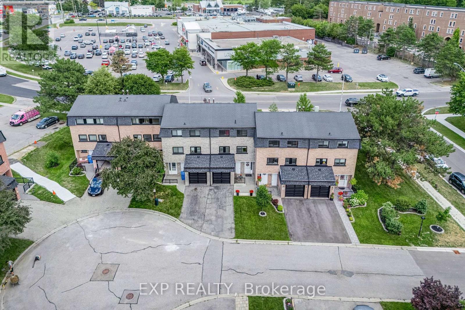 6 Poplar Crescent Property Photo 2