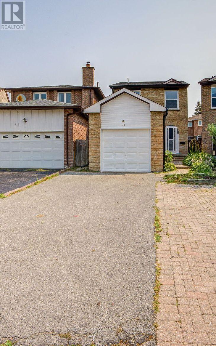 94 Hord Crescent Property Photo 2