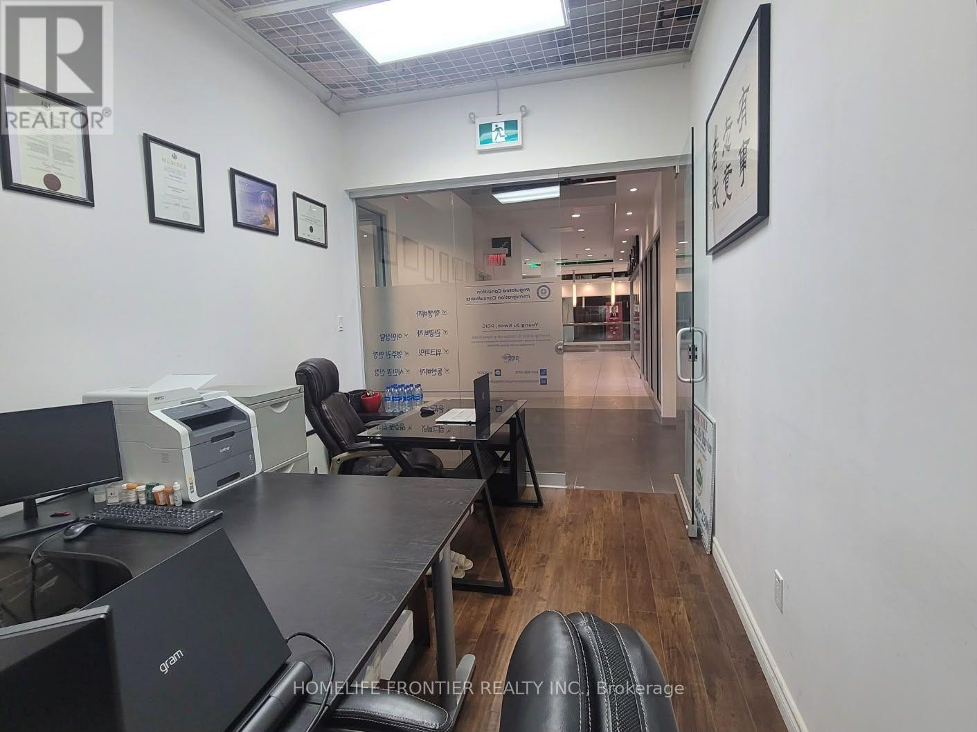 204 - 7181 YONGE STREET Property Photo 1