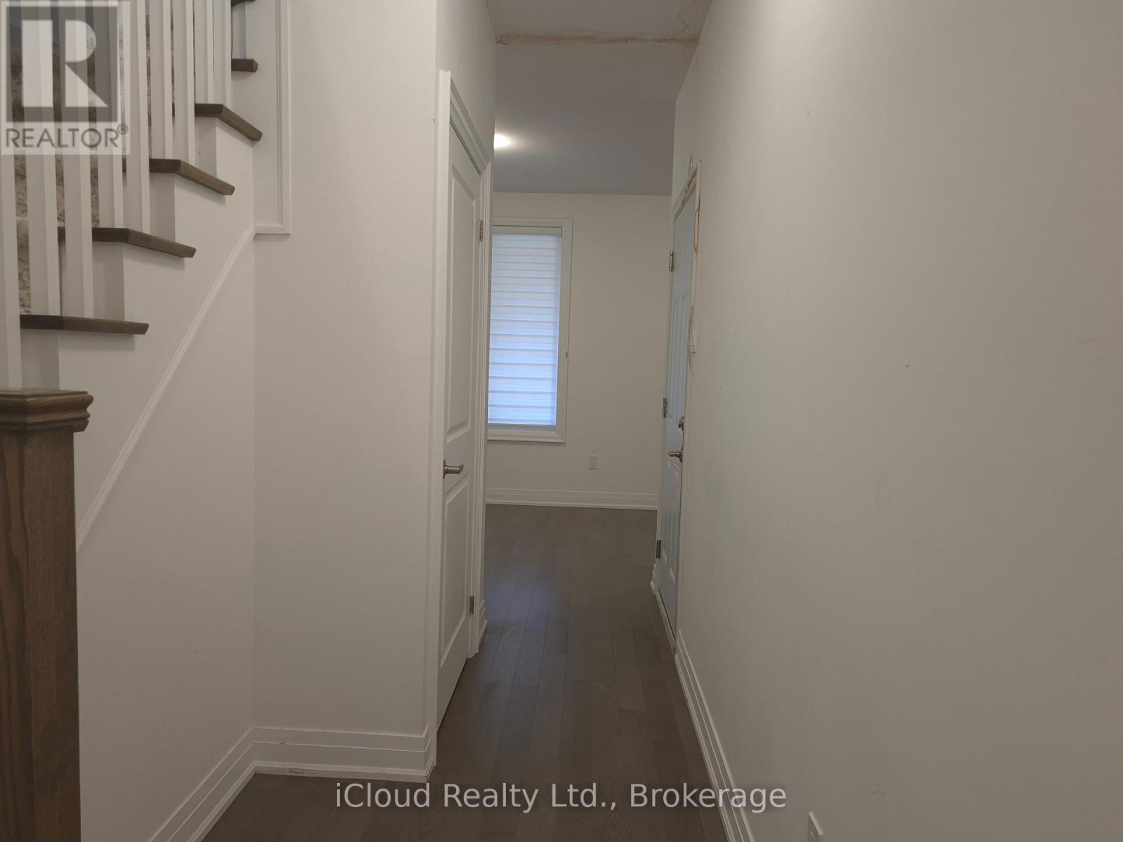 31 Globemaster Lane Property Photo 3