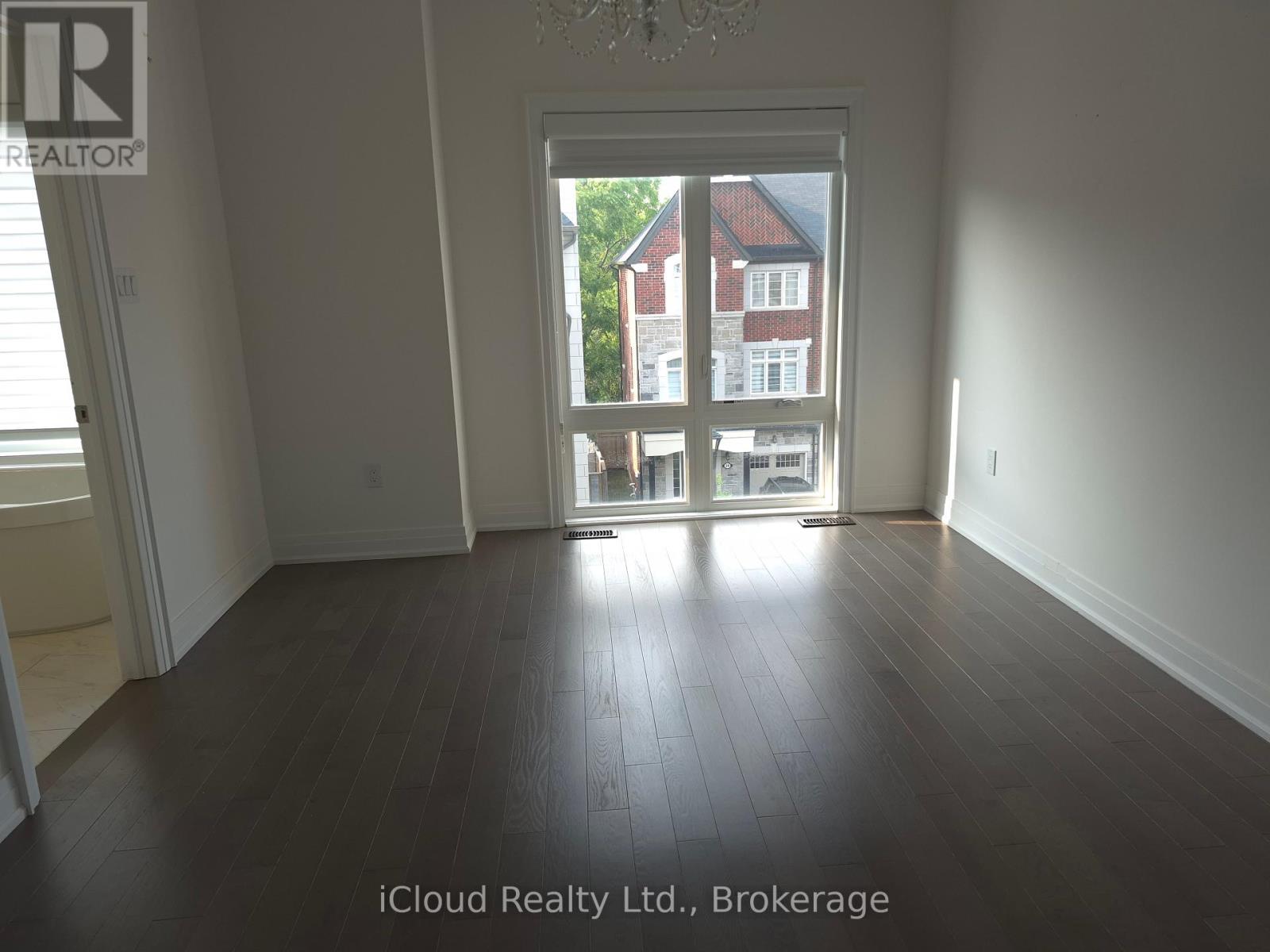 31 Globemaster Lane Property Photo 14