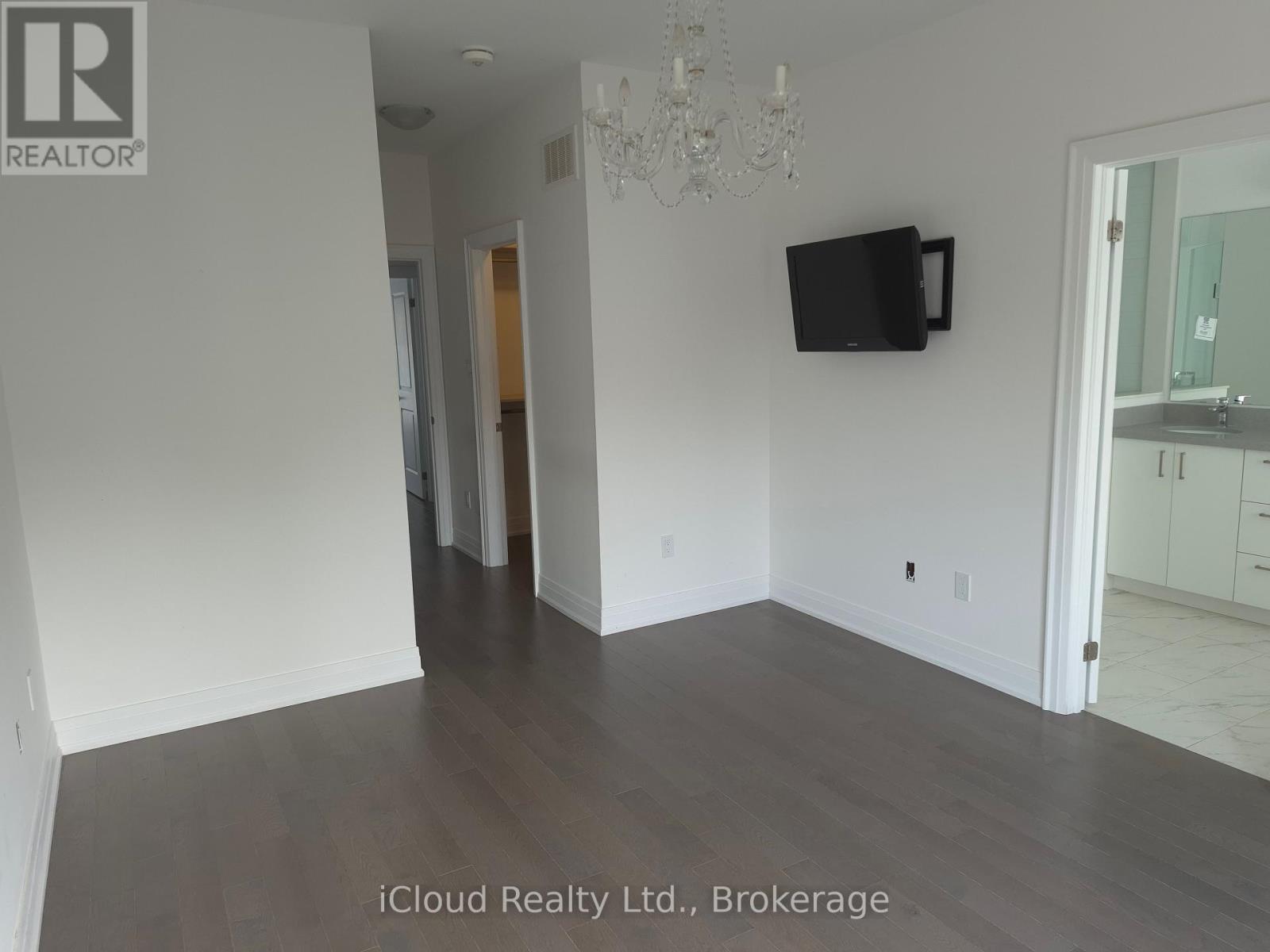 31 Globemaster Lane Property Photo 17