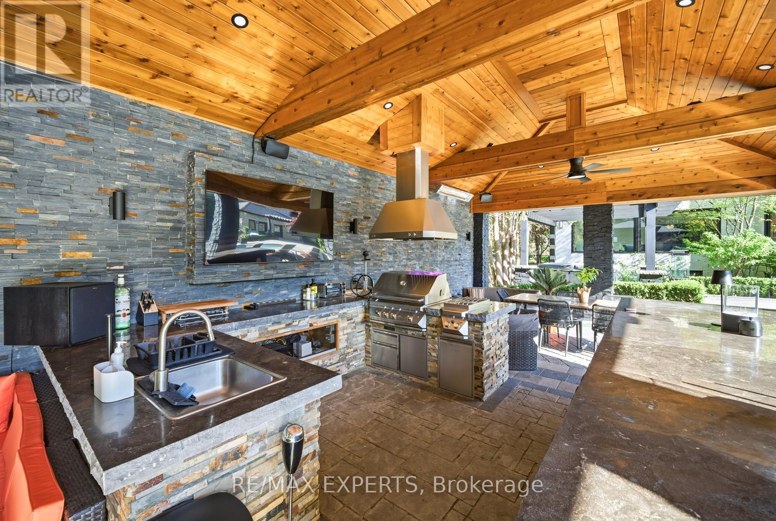 82 Westwood Lane Property Photo 45
