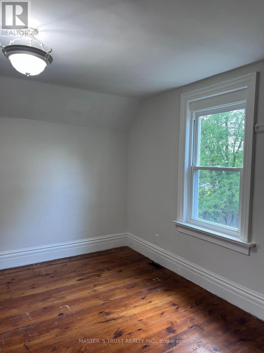 22156 Leslie Street Property Photo 16