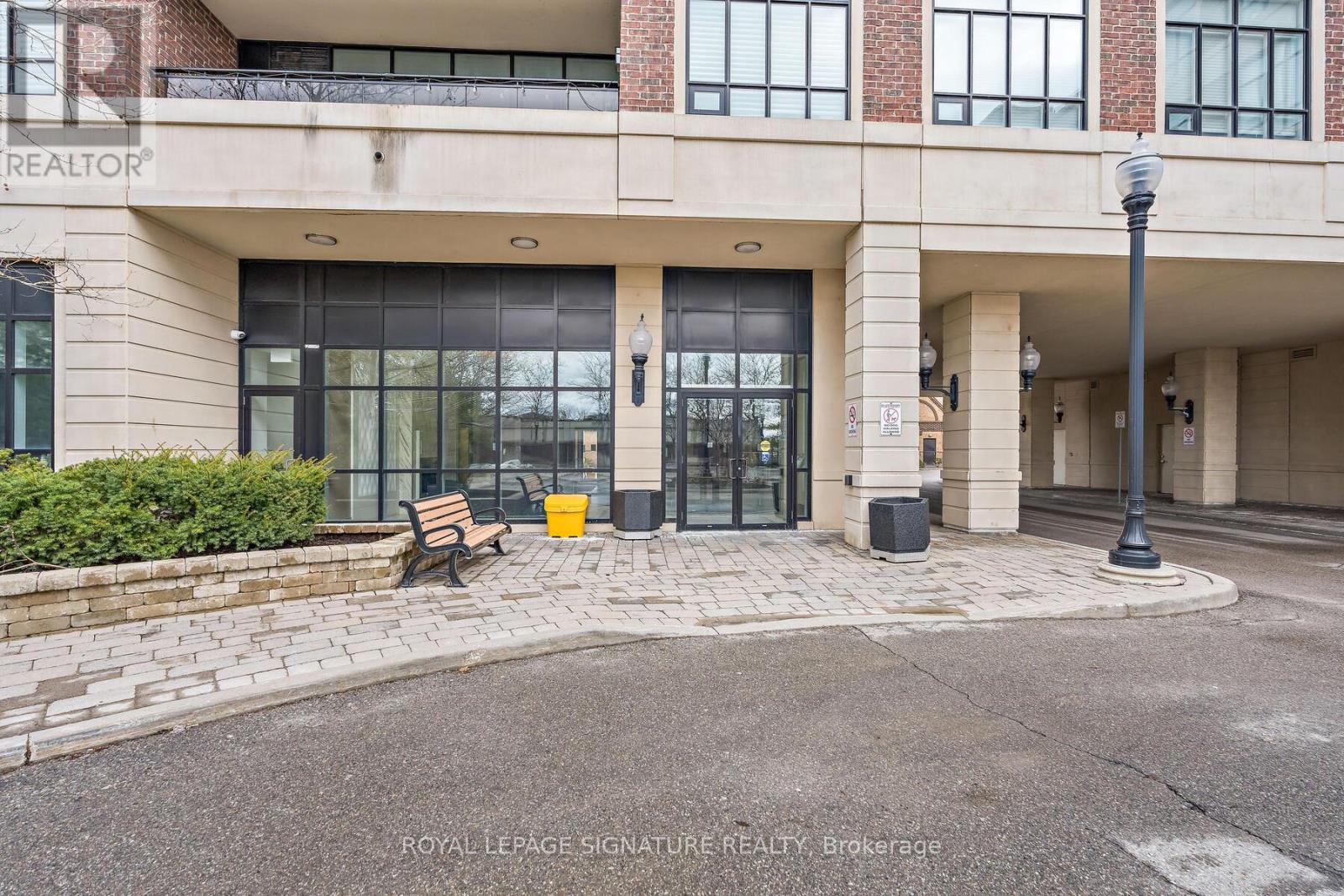 220 - 2396 Major Mackenzie Drive W Property Photo 2