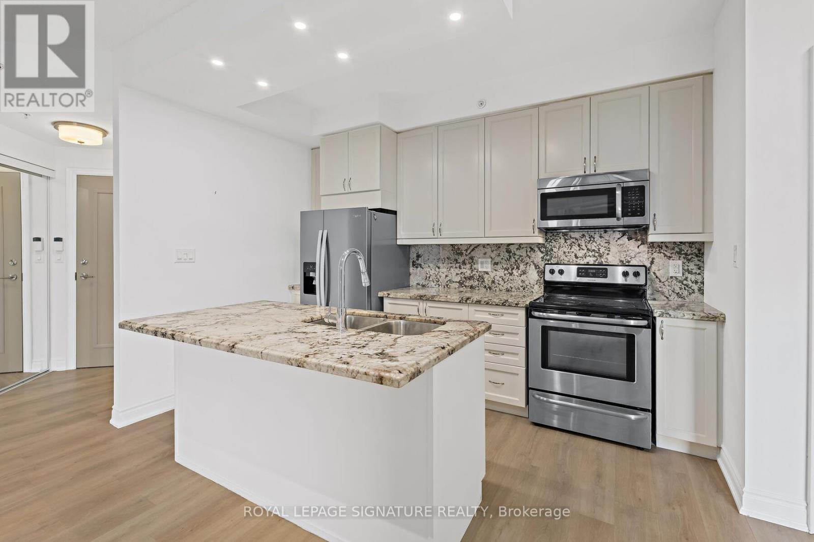 220 - 2396 Major Mackenzie Drive W Property Photo 5