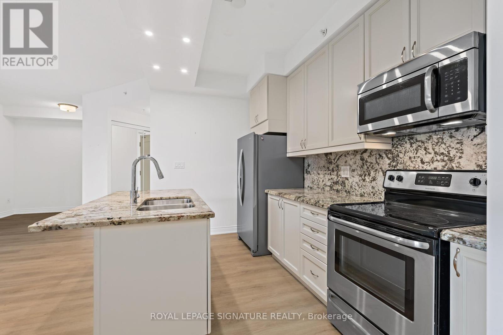 220 - 2396 Major Mackenzie Drive W Property Photo 6